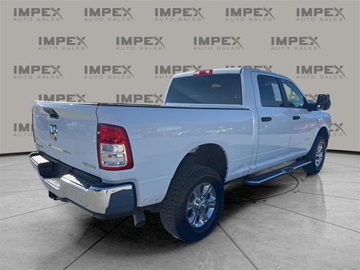 2023 RAM 2500 Big Horn Crew Cab 4x4 6'4' Box