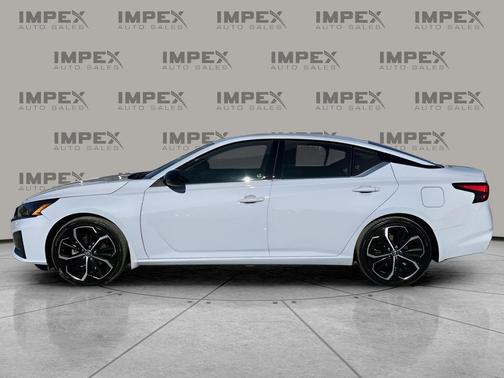 2024 Nissan Altima SR FWD