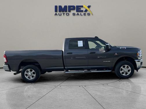 2023 RAM 2500 Big Horn Crew Cab 4x4 8' Box