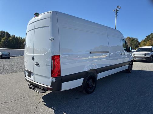 2025 Mercedes-Benz Sprinter 2500 High Roof