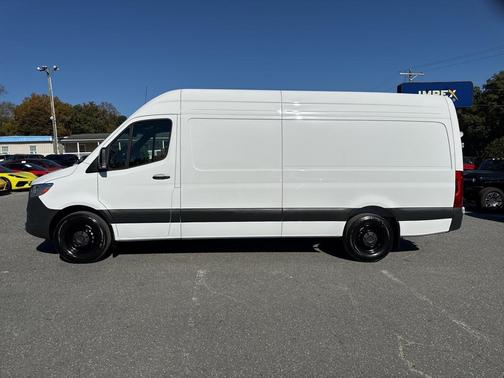 2025 Mercedes-Benz Sprinter 2500 High Roof