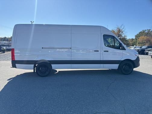 2025 Mercedes-Benz Sprinter 2500 High Roof