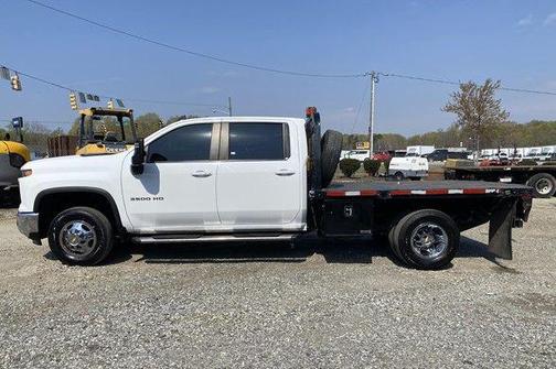 Summit White 2024 Chevrolet Silverado 3500 LT