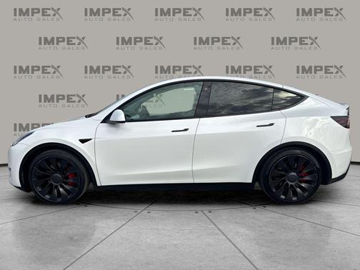Pearl White Multi-Coat 2022 Tesla Model Y Performance Dual Motor All-Wheel Drive