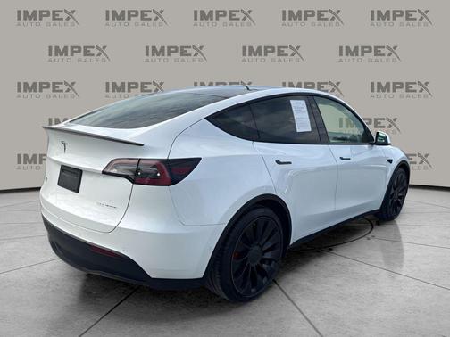 Pearl White Multi-Coat 2022 Tesla Model Y Performance Dual Motor All-Wheel Drive