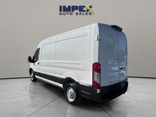 2022 Ford Transit-250 Base