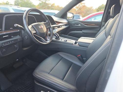 2022 Cadillac Escalade ESV Luxury