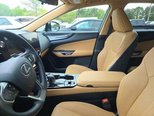 Eminent White Pearl 2025 Lexus NX 350h Premium