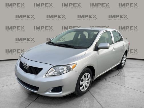 Classic Silver Metallic 2009 Toyota Corolla LE