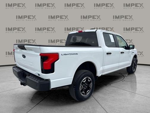 OXFORD WHITE 2022 Ford F-150 Lightning Pro