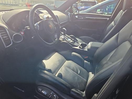 2014 Porsche Cayenne Cayenne