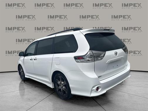 2013 Toyota Sienna SE