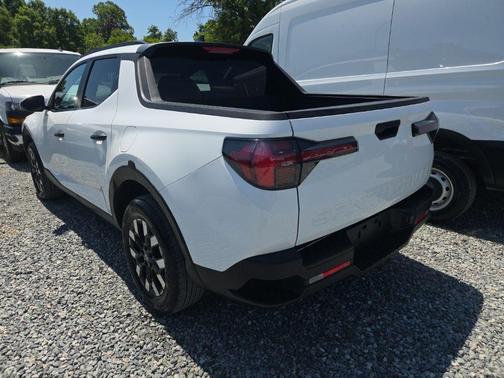 Atlas White 2025 Hyundai SANTA CRUZ SEL