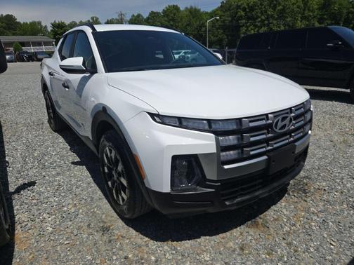 Atlas White 2025 Hyundai SANTA CRUZ SEL