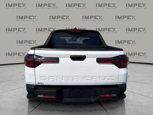 Atlas White 2025 Hyundai SANTA CRUZ SEL