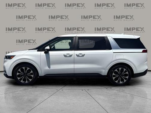 2023 Kia Carnival EX
