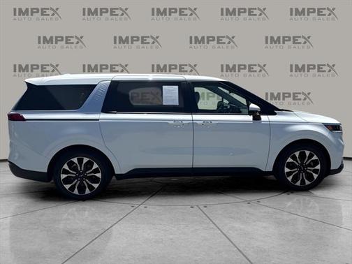 2023 Kia Carnival EX