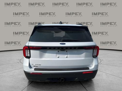 SPACE WHITE METALLIC 2026 Ford Explorer Active (200A)