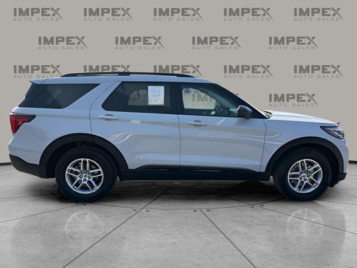 SPACE WHITE METALLIC 2026 Ford Explorer Active (200A)