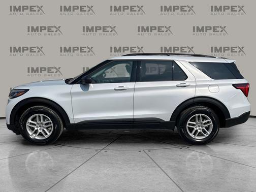 SPACE WHITE METALLIC 2026 Ford Explorer Active (200A)