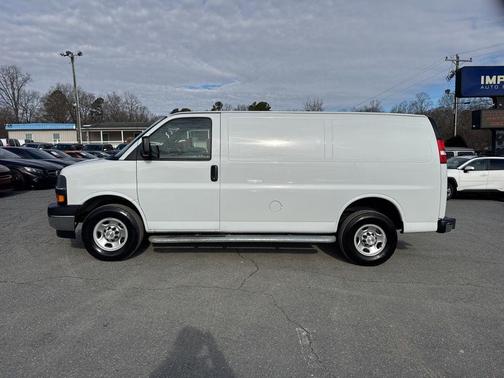 2023 Chevrolet Express 2500 RWD 2500 Regular Wheelbase WT