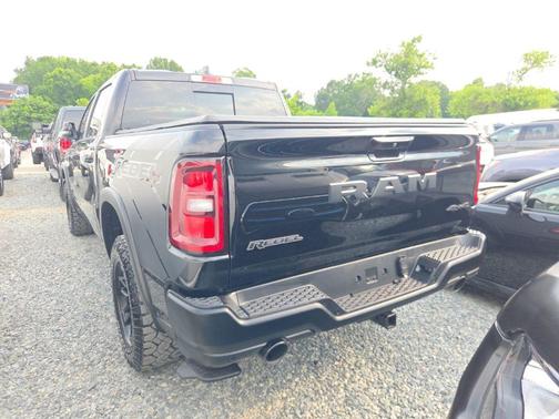 Diamond Black Crystal Pearlcoat 2025 RAM 1500 Rebel