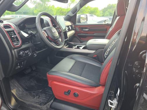 Diamond Black Crystal Pearlcoat 2025 RAM 1500 Rebel