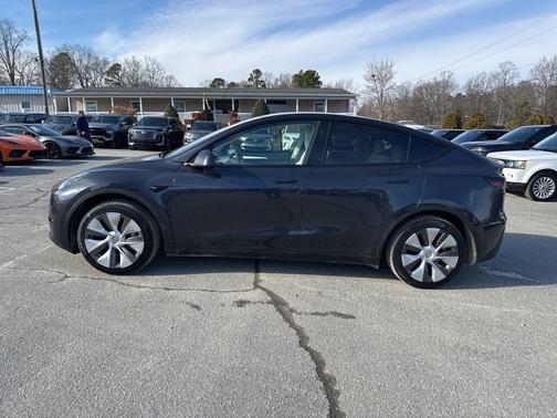 2024 Tesla Model Y Long Range Single Motor Rear-Wheel Drive