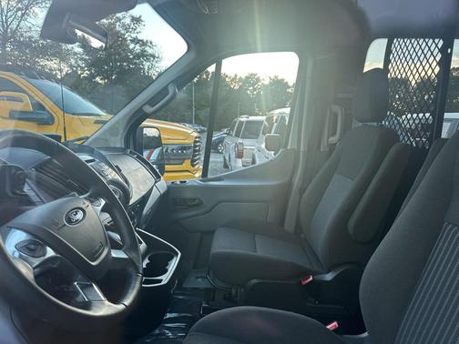 2015 Ford Transit-150 XLT