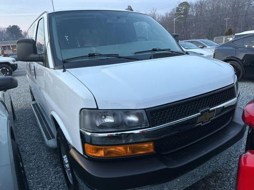 2024 Chevrolet Express 2500 RWD 2500 Regular Wheelbase WT