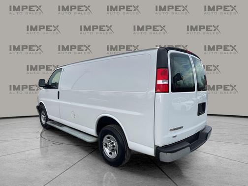 2024 Chevrolet Express 2500 RWD 2500 Regular Wheelbase WT