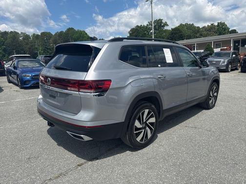 silver mist metallic 2026 Volkswagen Atlas 2.0T SE w/Technology