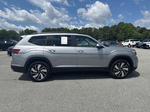 silver mist metallic 2026 Volkswagen Atlas 2.0T SE w/Technology