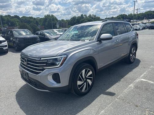 silver mist metallic 2026 Volkswagen Atlas 2.0T SE w/Technology
