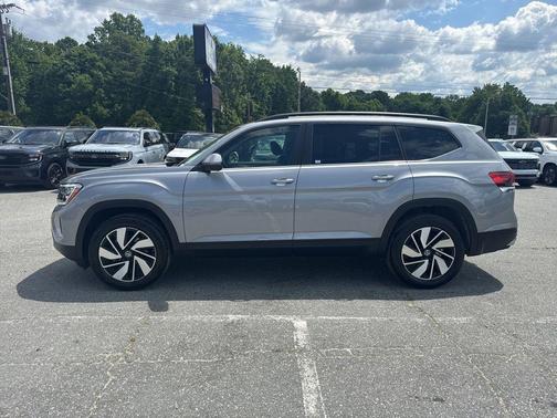 silver mist metallic 2026 Volkswagen Atlas 2.0T SE w/Technology