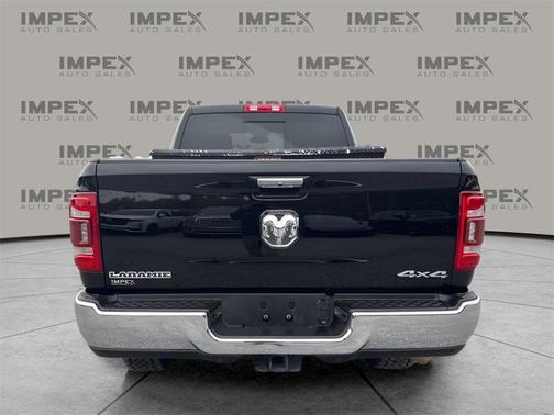 2019 RAM 2500 Laramie Crew Cab 4x4 6'4' Box