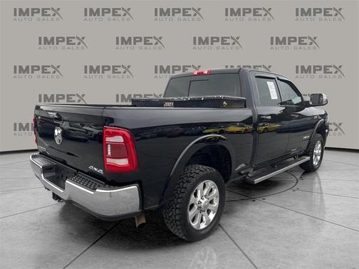 2019 RAM 2500 Laramie Crew Cab 4x4 6'4' Box