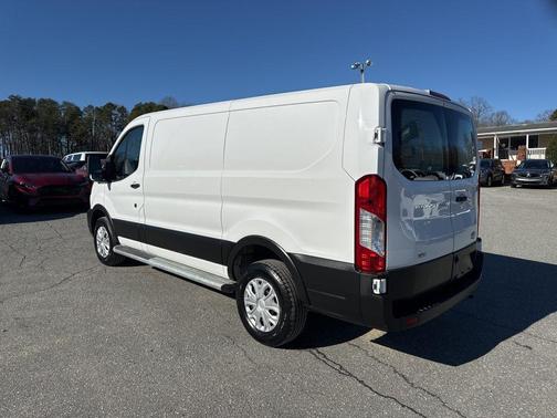 2022 Ford Transit-250 Base