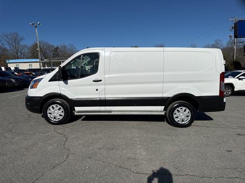 2022 Ford Transit-250 Base