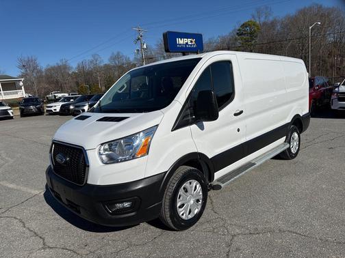 2022 Ford Transit-250 Base
