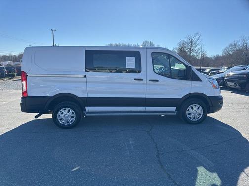 2022 Ford Transit-250 Base