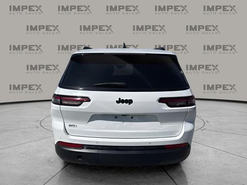 Bright White Clearcoat 2023 Jeep Grand Cherokee L Altitude