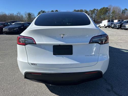 2023 Tesla Model Y Long Range Dual Motor All-Wheel Drive