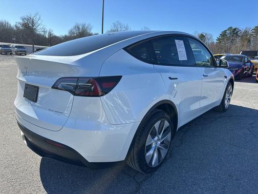 2023 Tesla Model Y Long Range Dual Motor All-Wheel Drive