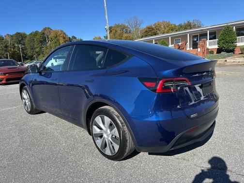 2023 Tesla Model Y RWD