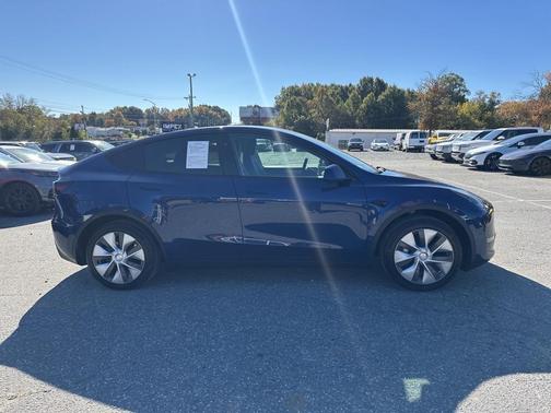 2023 Tesla Model Y RWD