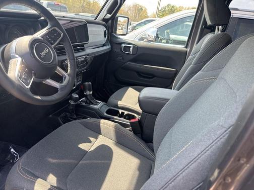 Granite Crystal Metallic Clearcoat 2025 Jeep Wrangler 4xe Sahara