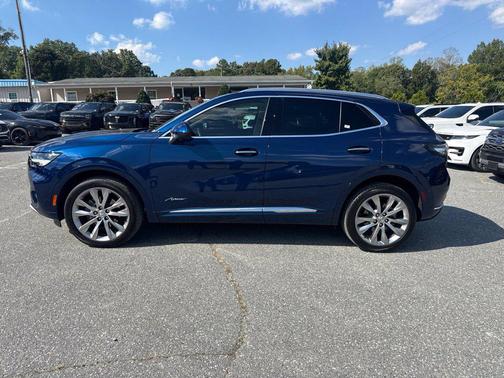 Sapphire Metallic 2022 Buick Envision FWD Avenir