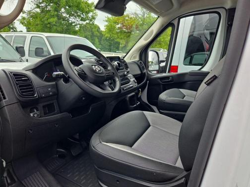 Bright White Clearcoat 2026 RAM ProMaster 2500 High Roof