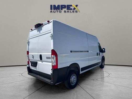 Bright White Clearcoat 2026 RAM ProMaster 2500 Tradesman